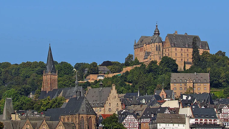 Marburg Altstadt und Schloss total