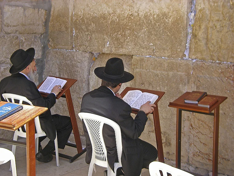 Jerusalem Klagemauer betende Juden