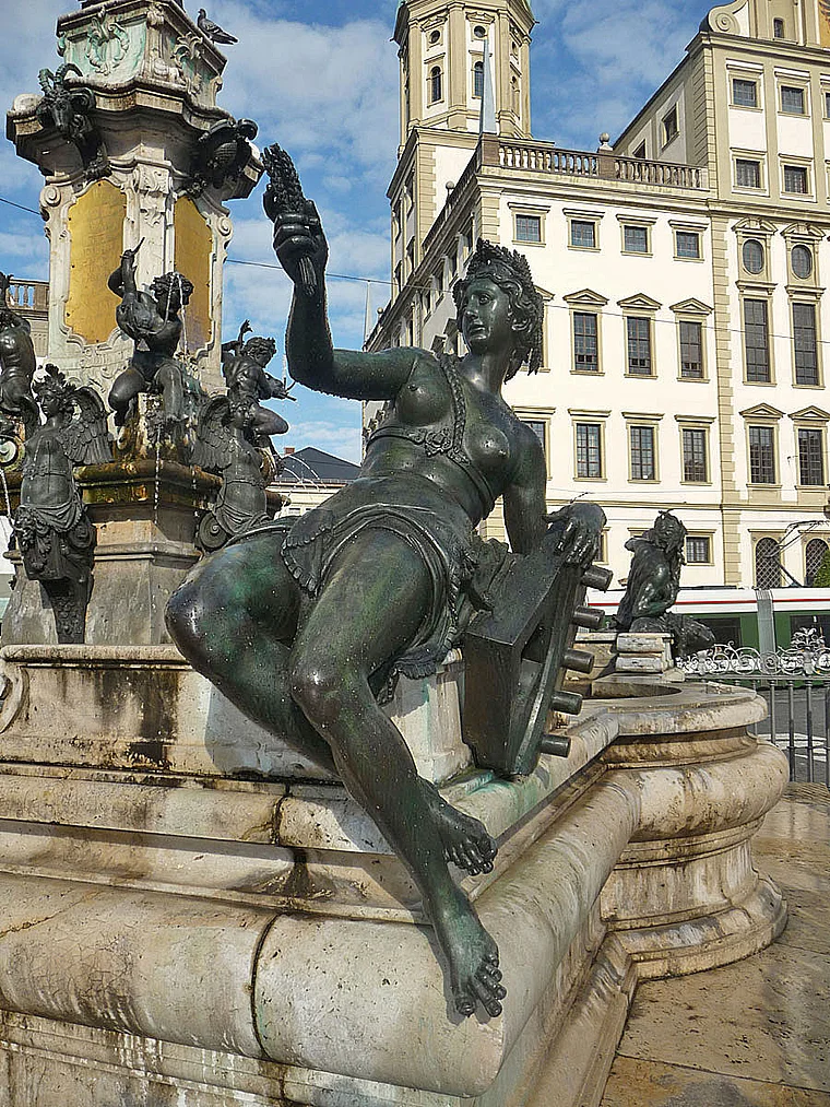 Augsburg Brunnenfigur Singold