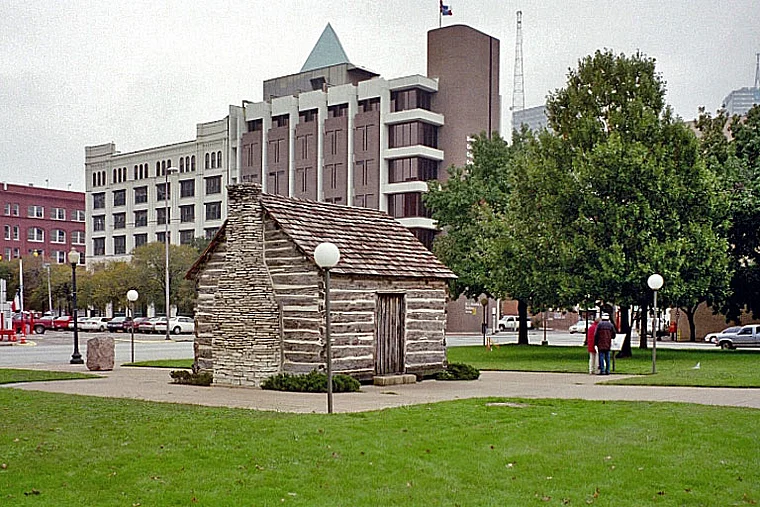 Dallas Texas Historical Plaza Blockhütte