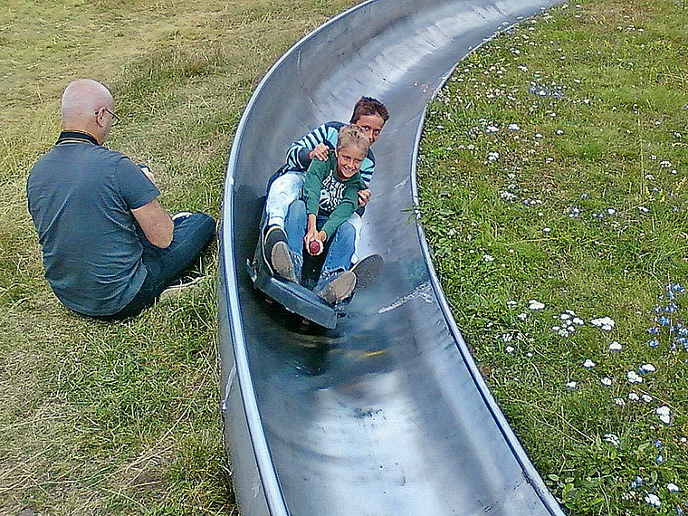 Schotten Hoherodskopf Sommerrodelbahn nah