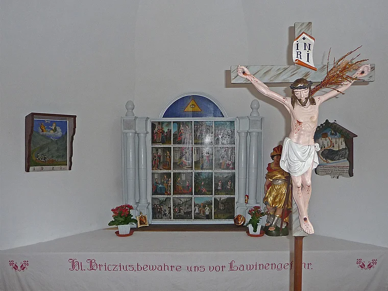Heiligenblut Bricciuskapelle innen