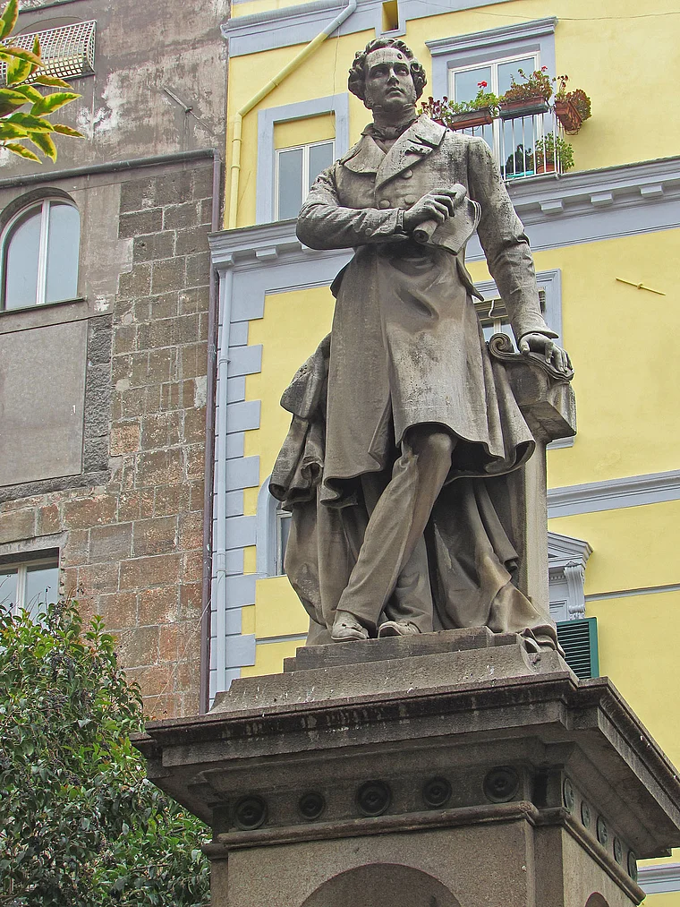 Neapel Denkmal Bellini
