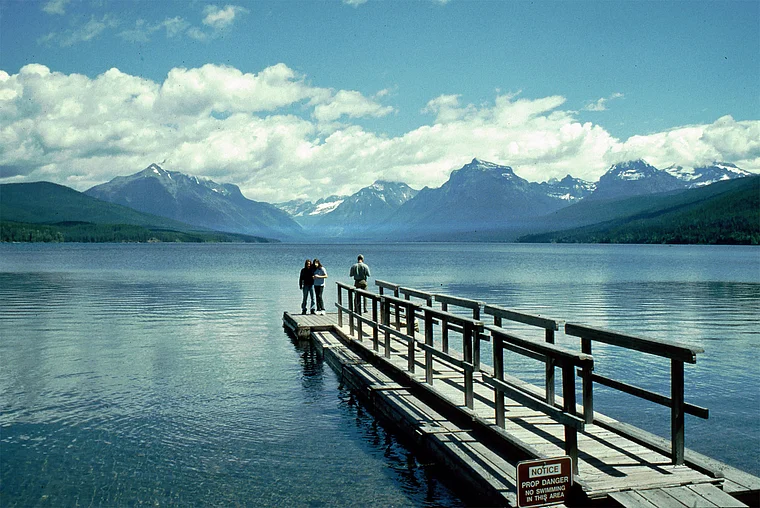 Montana Glacier National Park Lake McDonald Bootssteg