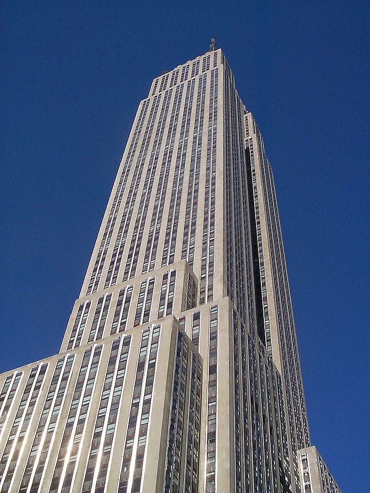 New York Empire State Building von unten