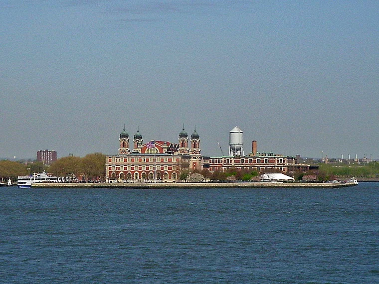 New York Ellis Island von Fähre