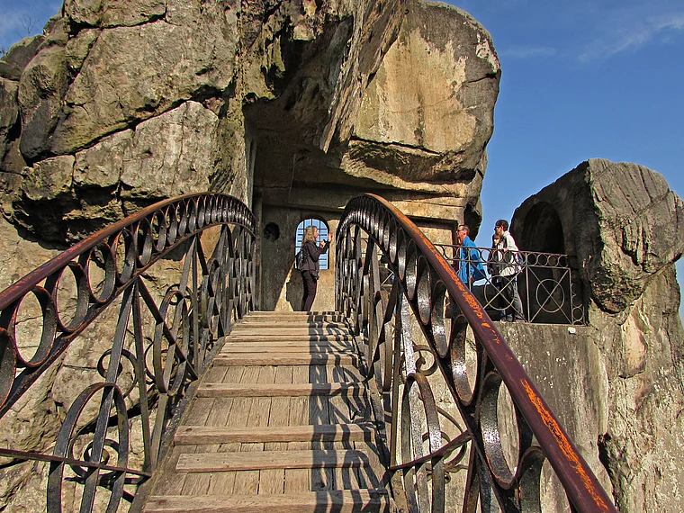 Treppenaufgang in den Fels der Externsteine
