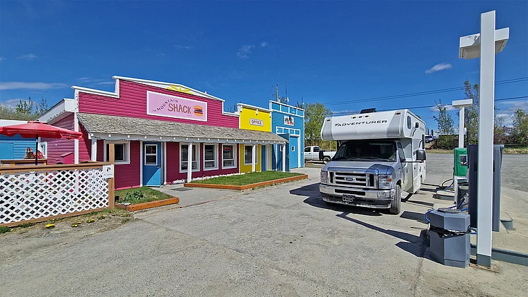 Kanada British Columbia Atlin Tankstelle