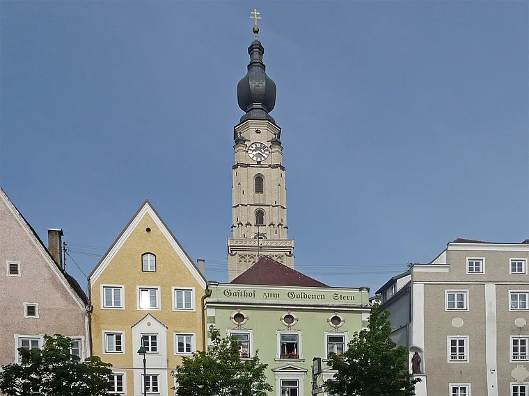 Braunau Stadtplatz St. Stephan