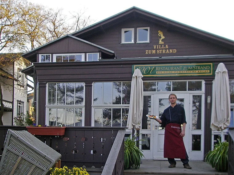 Usedom Heringsdorf Restaurant 1901 außen Abendlicht