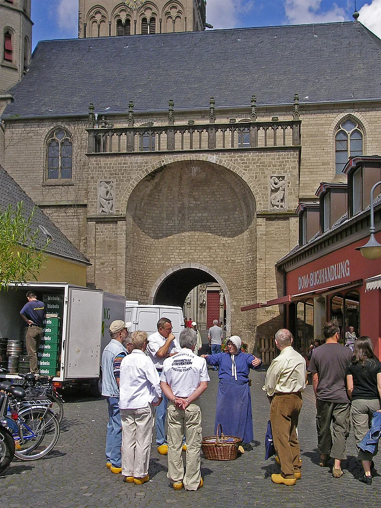 Xanten Klompen Führung Marktplatz