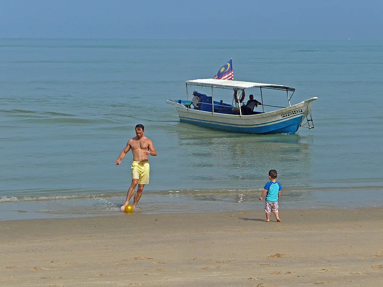 Penang Kilat Beach Fußballspieler