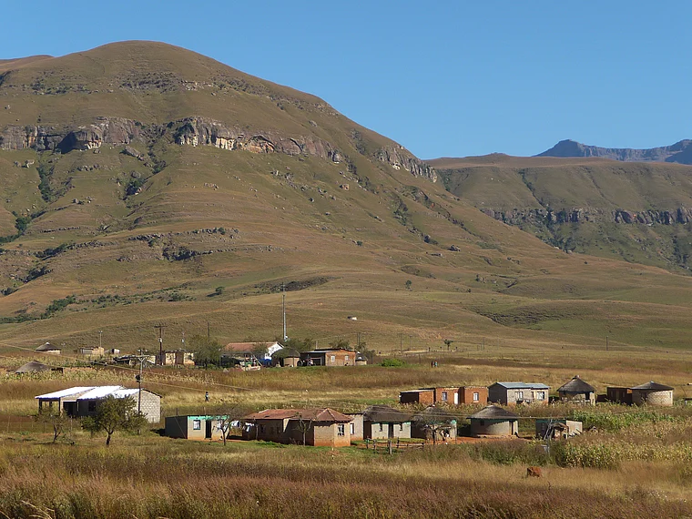 Südafrika Drakensberge Cathedral Peak Mhlawazini Totale