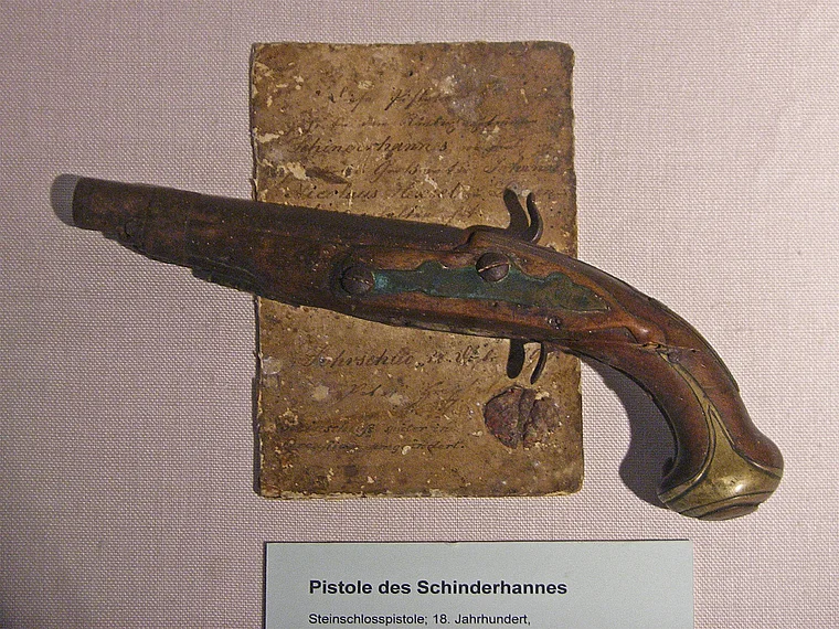Simmern Schinderhannesturm Pistole