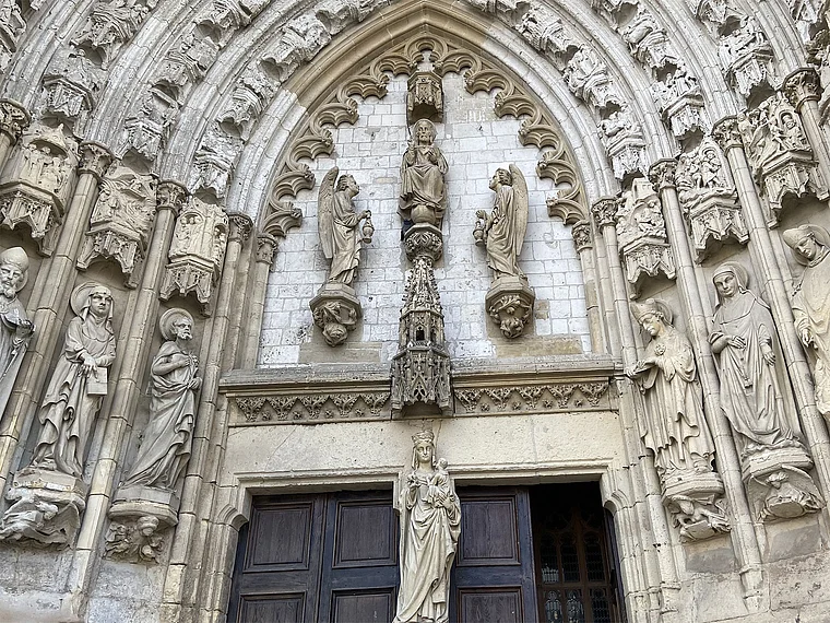 Montreuil-sur-Mer Portal St. Saulve