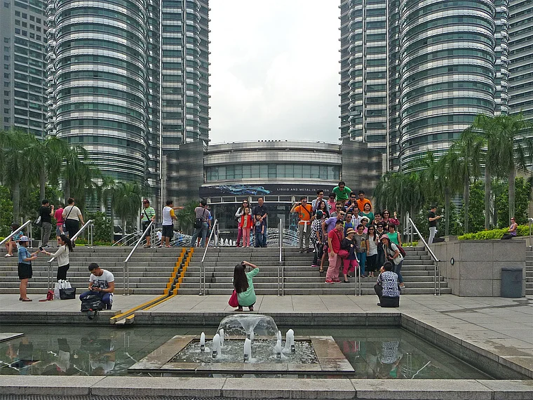 Kuala Lumpur Petronas Towers Eingang außen