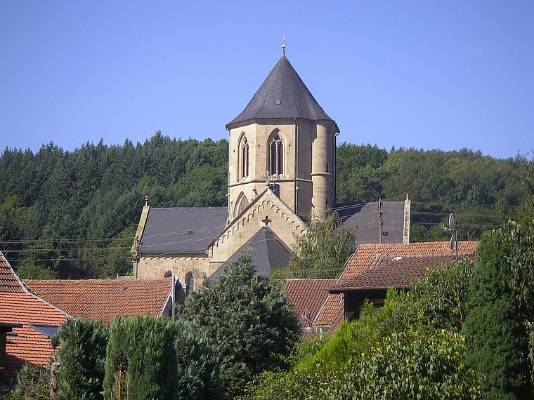 Offenbach-Hundheim Abteikirche außen