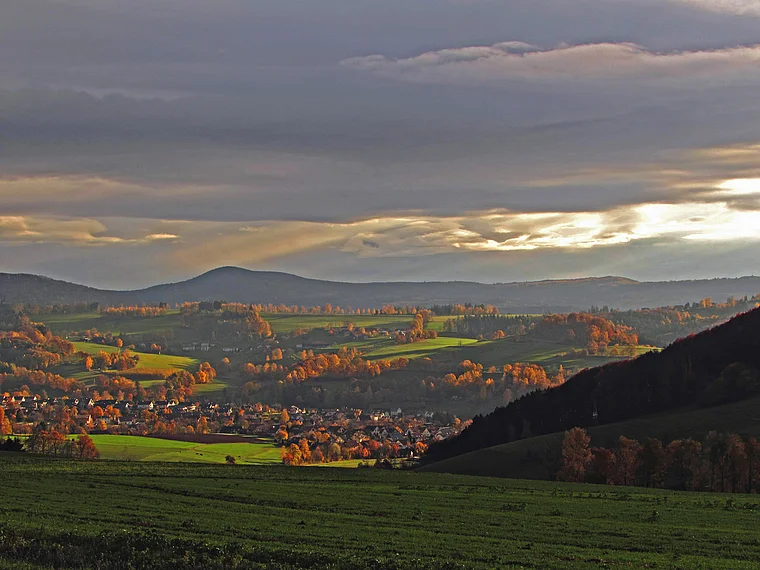 Poppenhausen von fern Herbst