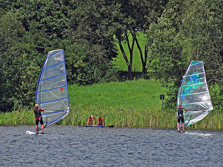 Bischoffen Aartalsee Windsurfer
