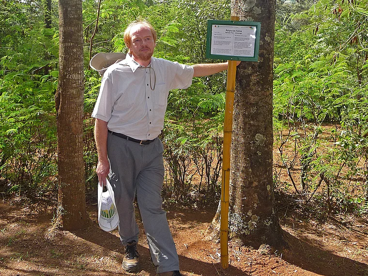 Ruanda Professor König