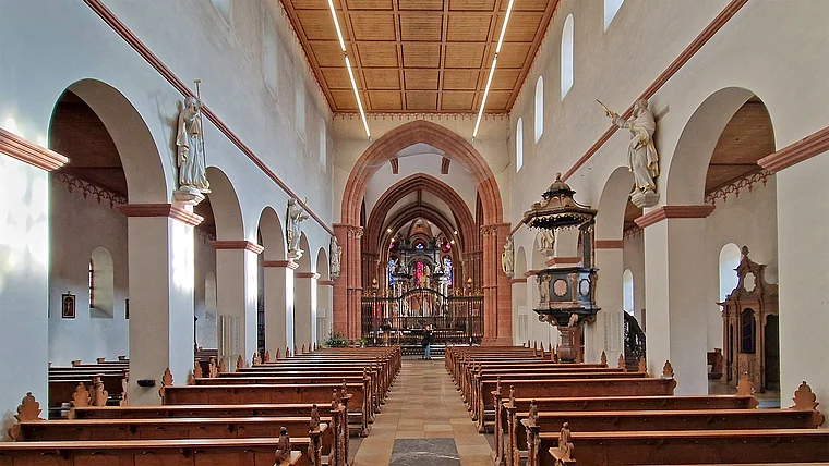 Seligenstadt Klosterkirche Innenaufnahme