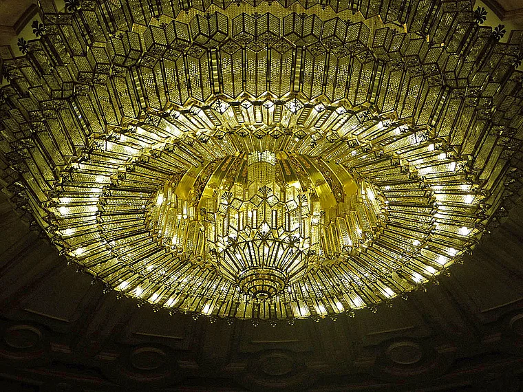 Bukarest Parlamentsgebäude Theater Kronleuchter
