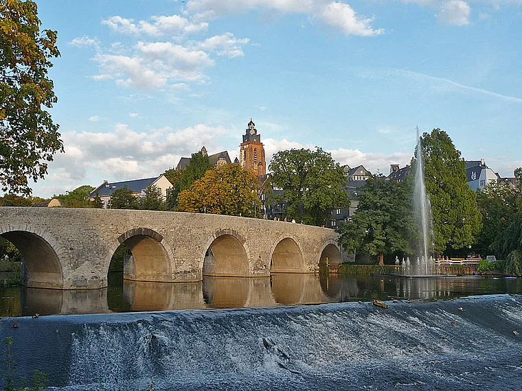 Wetzlar Alte Lahnbrücke und Wasserspiele