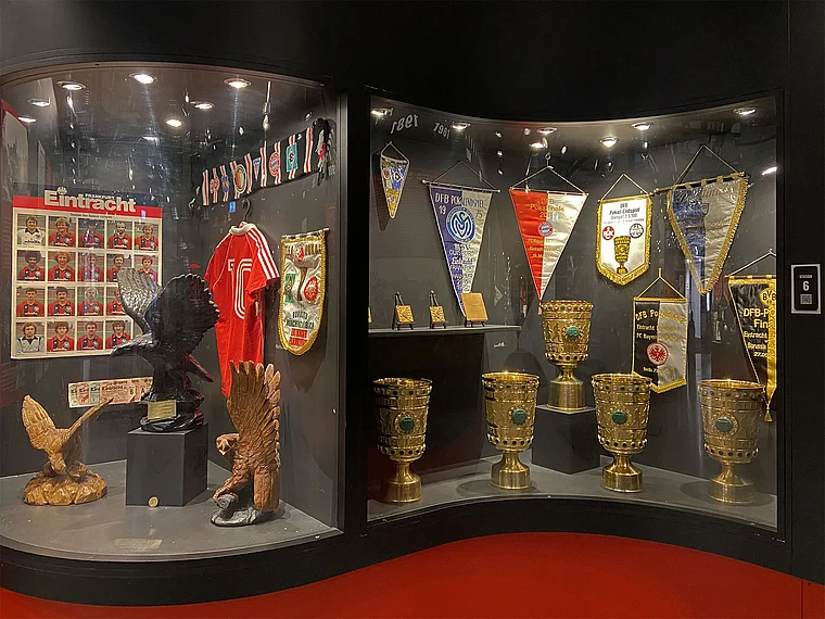 Frankfurt Eintracht-Museum DFB-Pokale