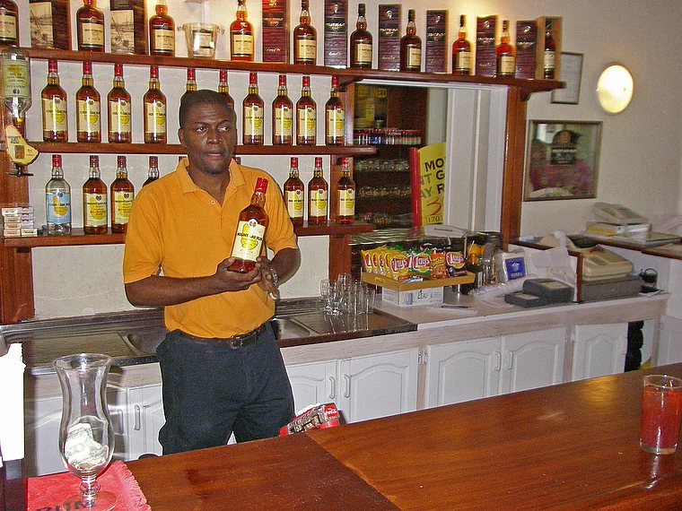 Barbados Mount Gay Rum Destillerie Theke mit Ausschank