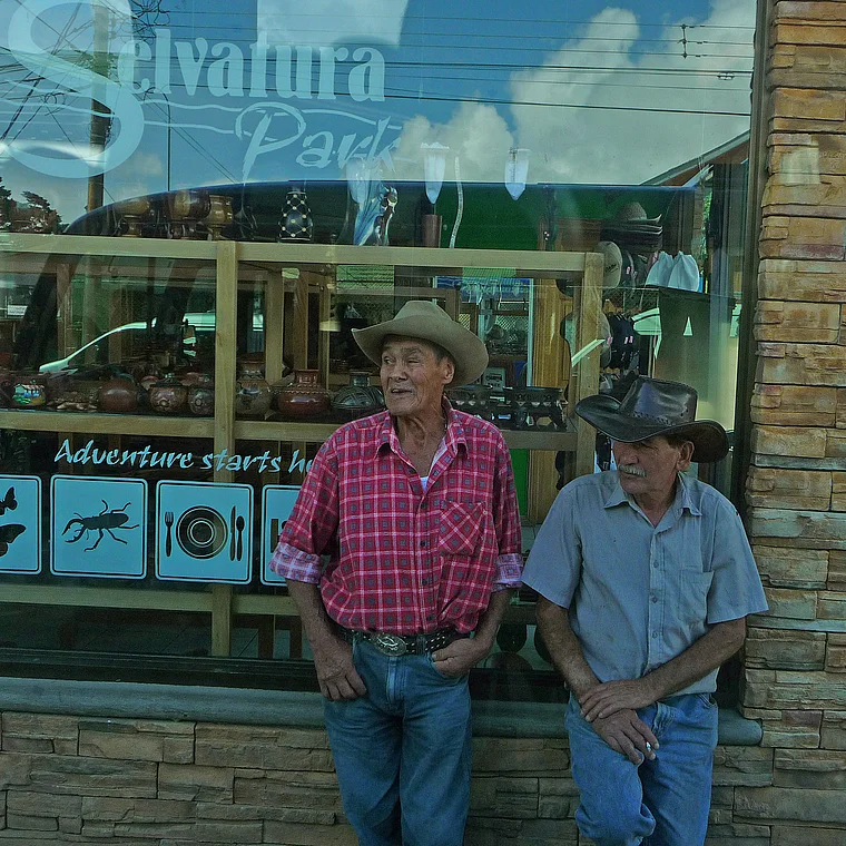 Costa Rica Santa Elena zwei Männer mit Cowboyhüten