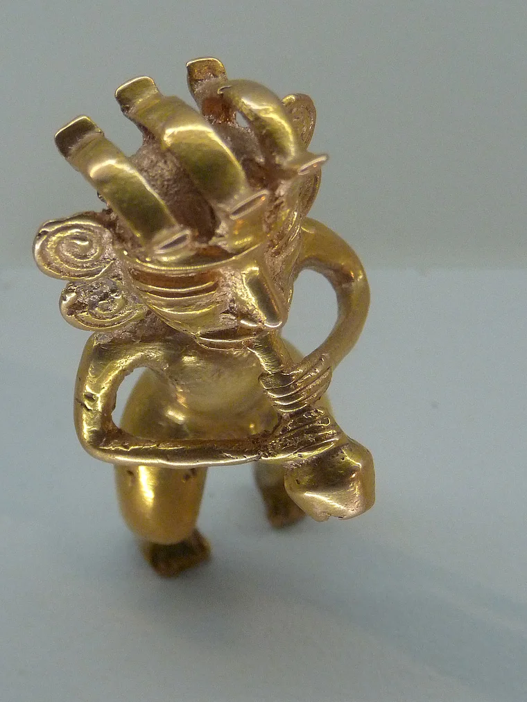 Costa Rica San Jose Goldmuseum Statuette mit Flöte