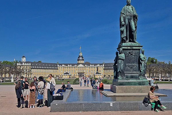 Karlsruhe Schlosspark Denkmal Carl Friedrich