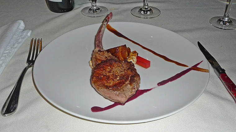 Alaska McCarthy Lodge Steak auf Teller