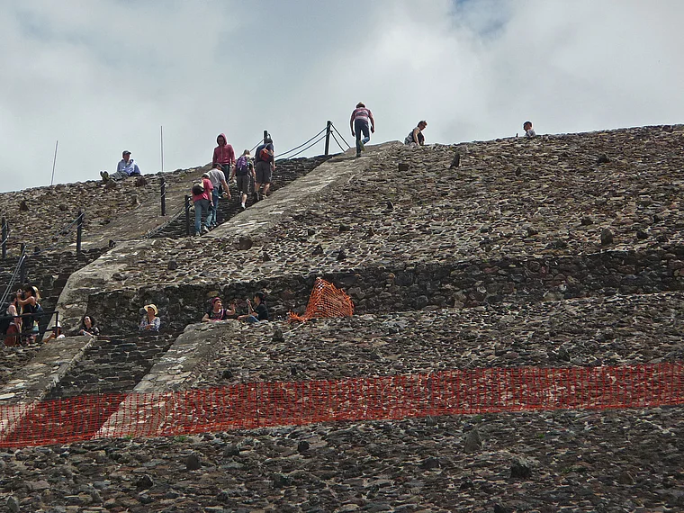 Teotihuacan Sonnenpyramide Treppe