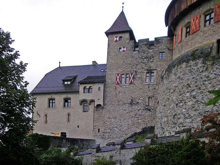 Liechtenstein Vaduz Schloss nah