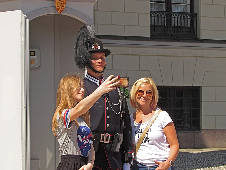 Oslo Schloss Wachsoldat Selfie