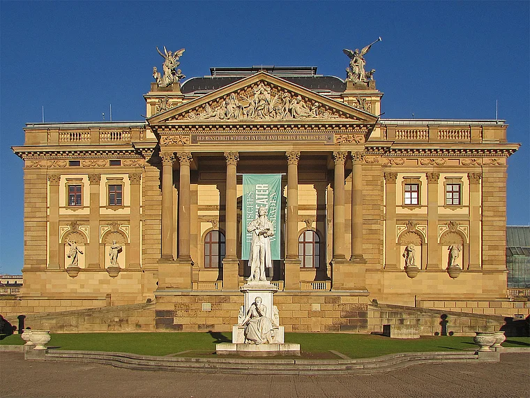 Wiesbaden Staatstheater Schiller Denkmal