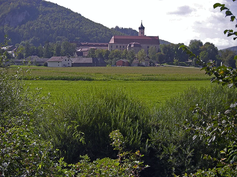 Beuron Kloster von fern
