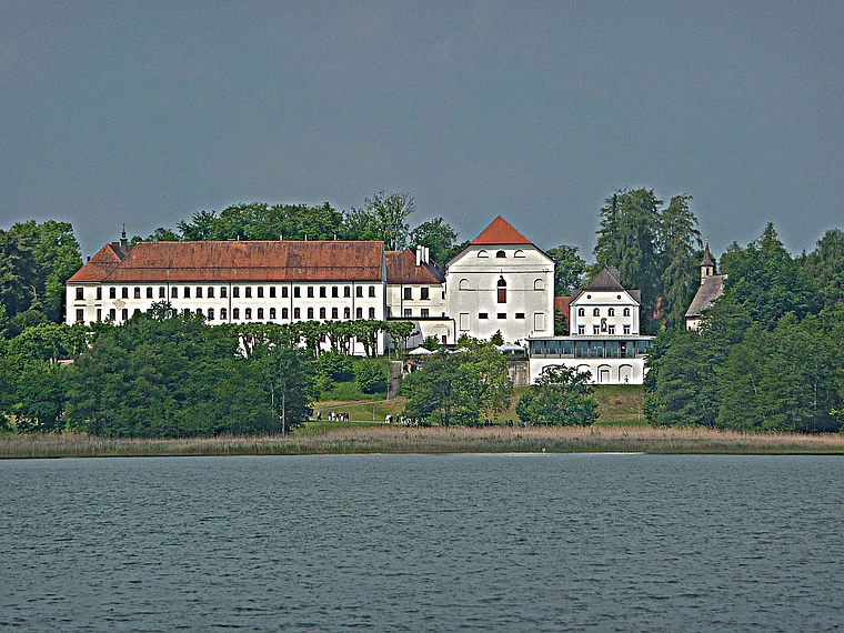 Herrenchiemsee Chorherrenstift außen
