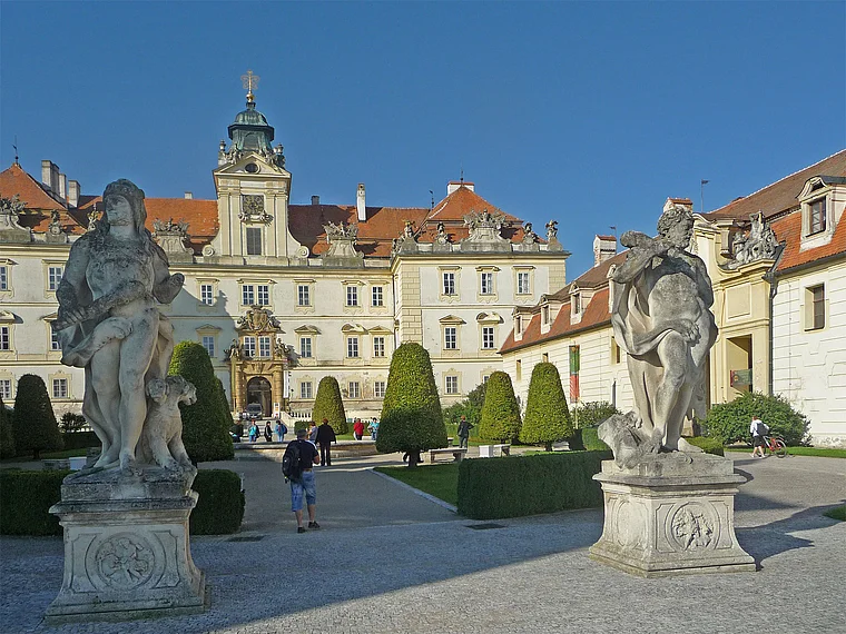 Feldsberg Valtice Liechtenstein Schloss außen
