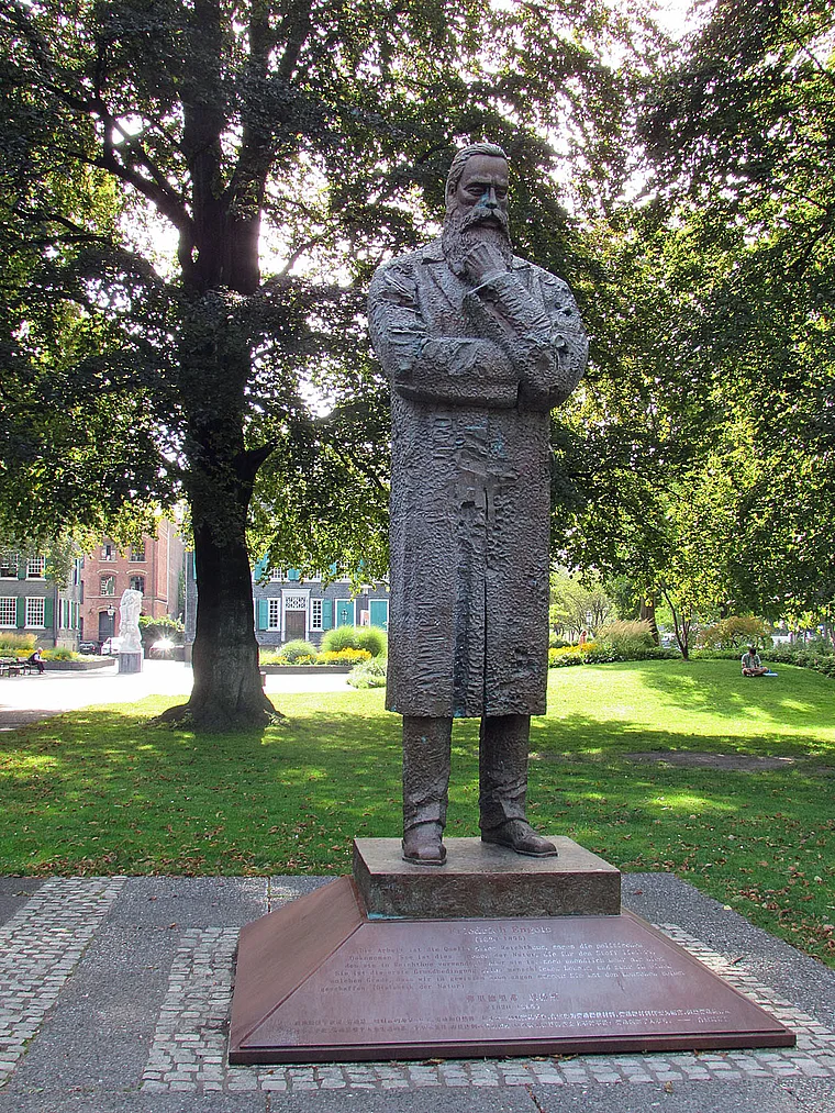 Wuppertal Barmen Denkmal Engels