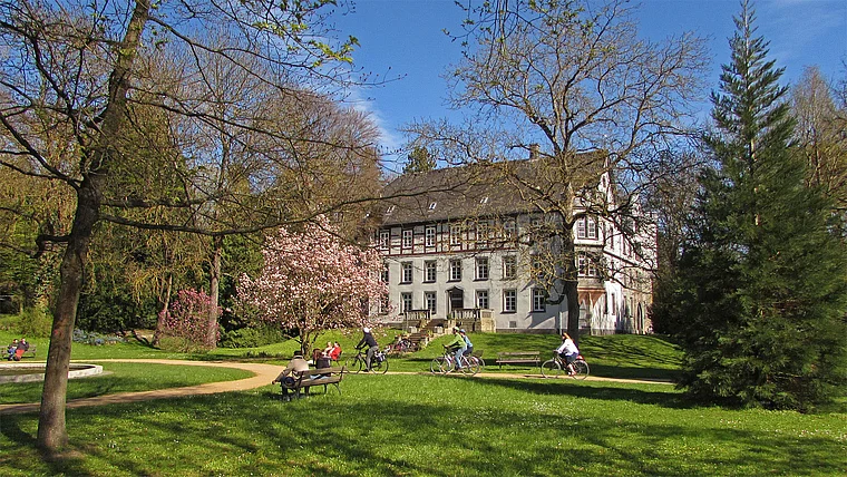 Buseck Schlosspark Frühling