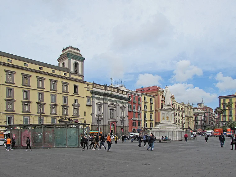 Neapel Piazza Dante Totale
