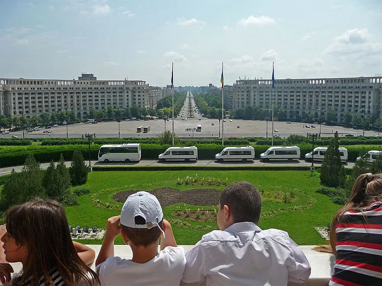 Bukarest Parlamentspalast Ausblick vom Balkon