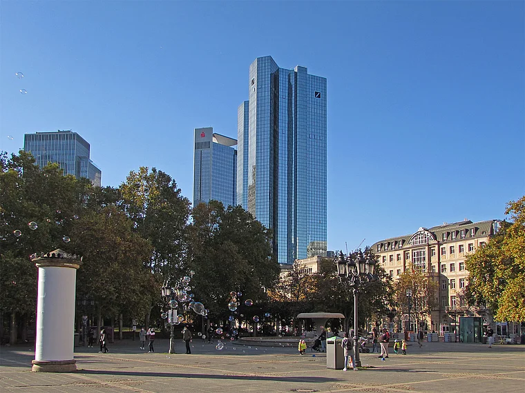 Frankfurt Deutsche Bank von fern
