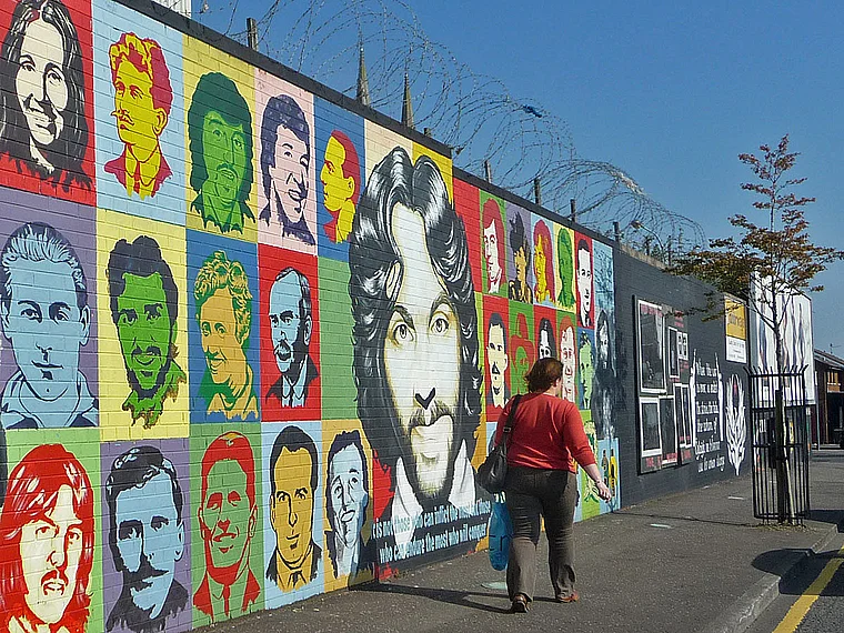 Belfast Wandgemälde Helden und Märtyrer