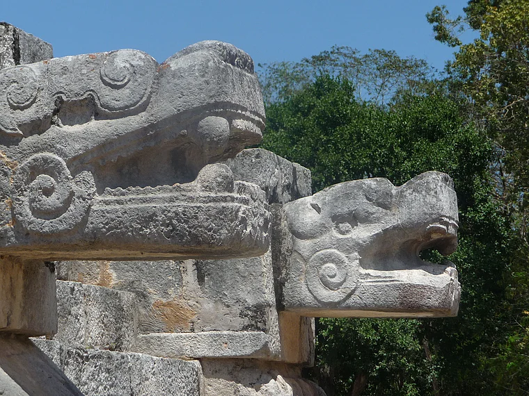 Mexiko Chichen Itza mythische Tierfigur