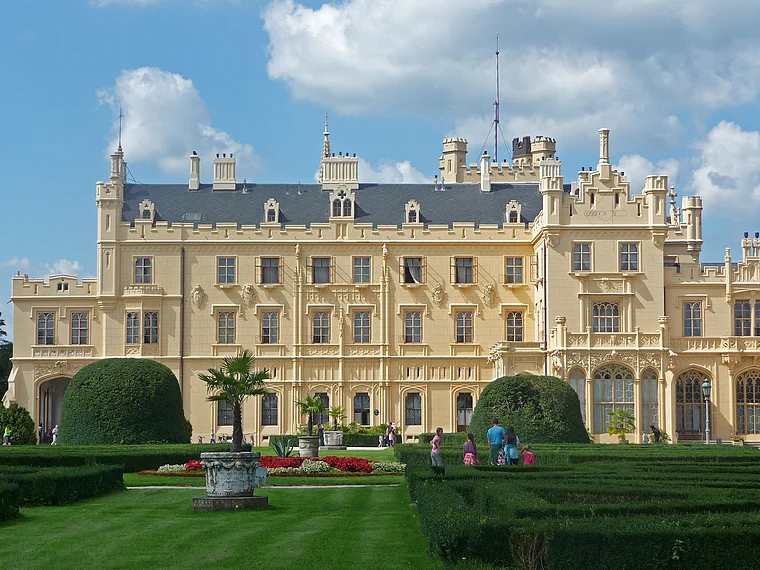Eisgrub Valtice Liechtenstein Schloss Fassade