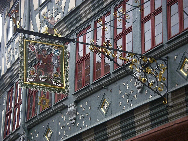 Miltenberg Hotel zum Riesen Schild