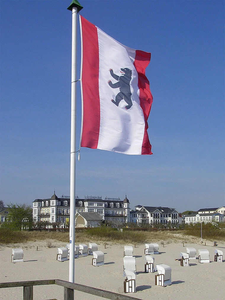 Usedom Ahlbeck Fahne mit Berliner Wappen